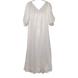Leonora Vintage Union Made Lace Trim Robe